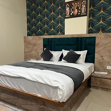 Hotel Sunrise فَدودارا المظهر الخارجي الصورة