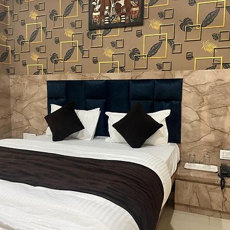 Hotel Sunrise فَدودارا المظهر الخارجي الصورة