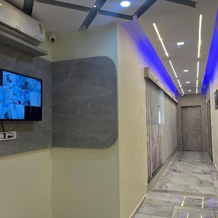 Hotel Sunrise فَدودارا المظهر الخارجي الصورة