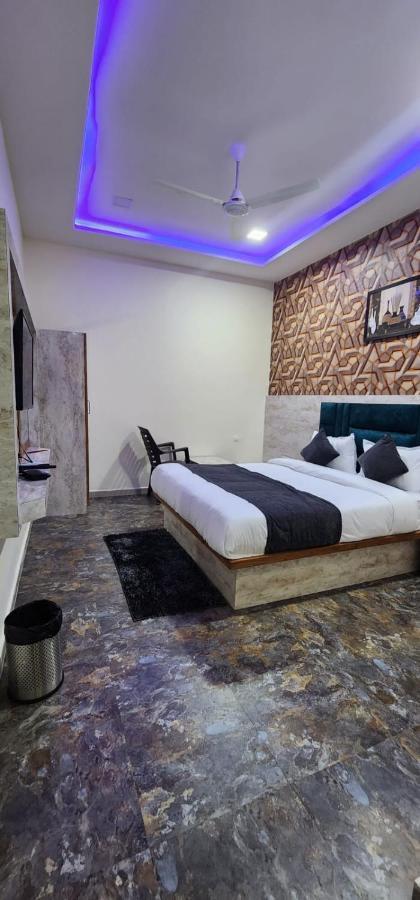 Hotel Sunrise فَدودارا المظهر الخارجي الصورة