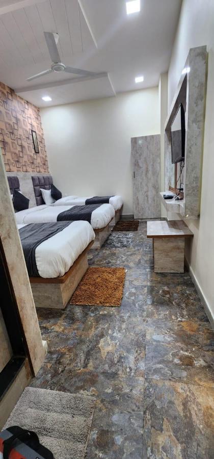 Hotel Sunrise فَدودارا المظهر الخارجي الصورة